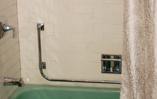 Cocteau:Moretti Bridal Suite bathroom bathtub