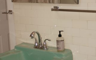 Cocteau:Moretti Bridal Suite bathroom sink